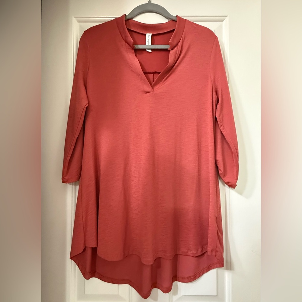 Honeyme Soft Rusty Coral V-Neck High-Low Tunic - Medium